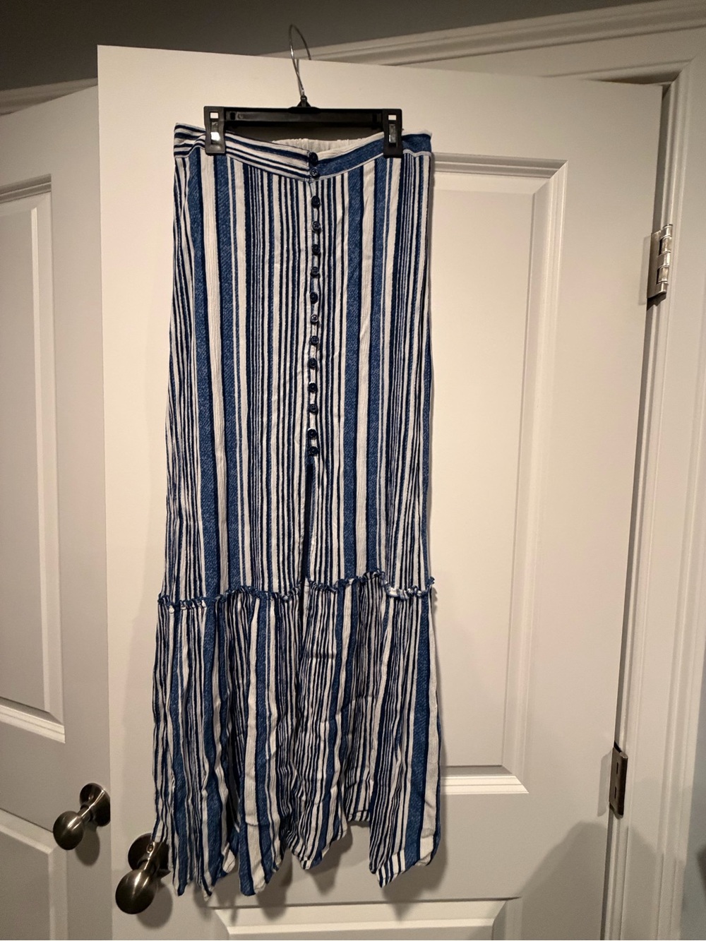 Band Of Gypsies Maxi Skirt size medium features a blue & white striped pattern